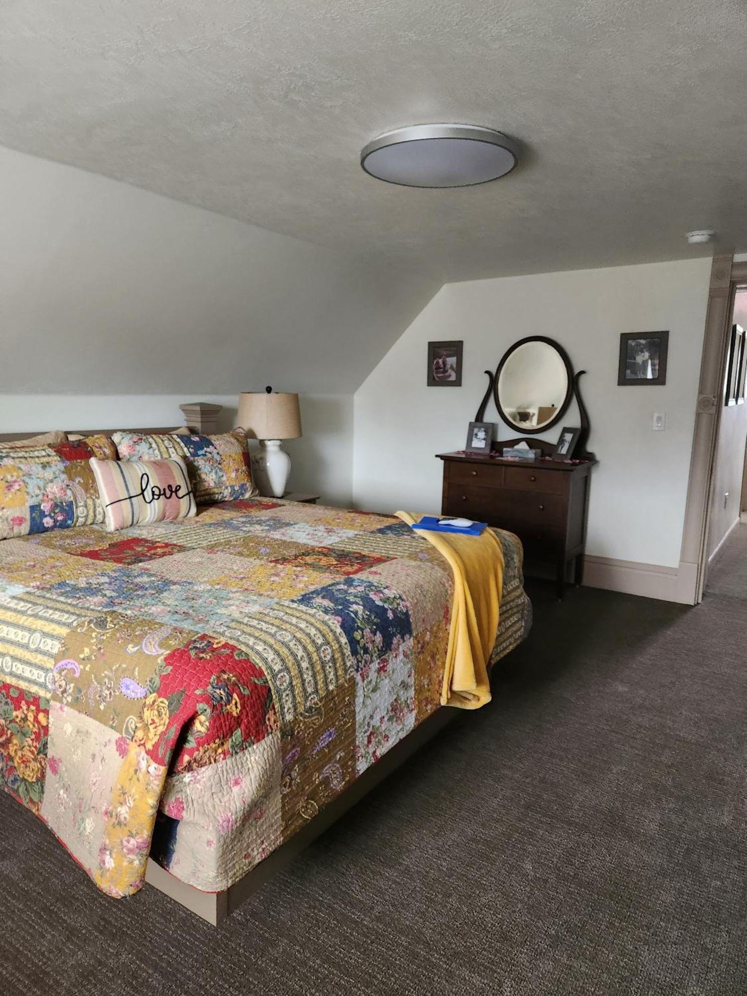 Dora'S Country Cottage Escalante Room photo
